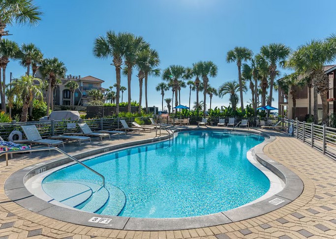 Seaside Bliss: Luxury Island Villas to Book